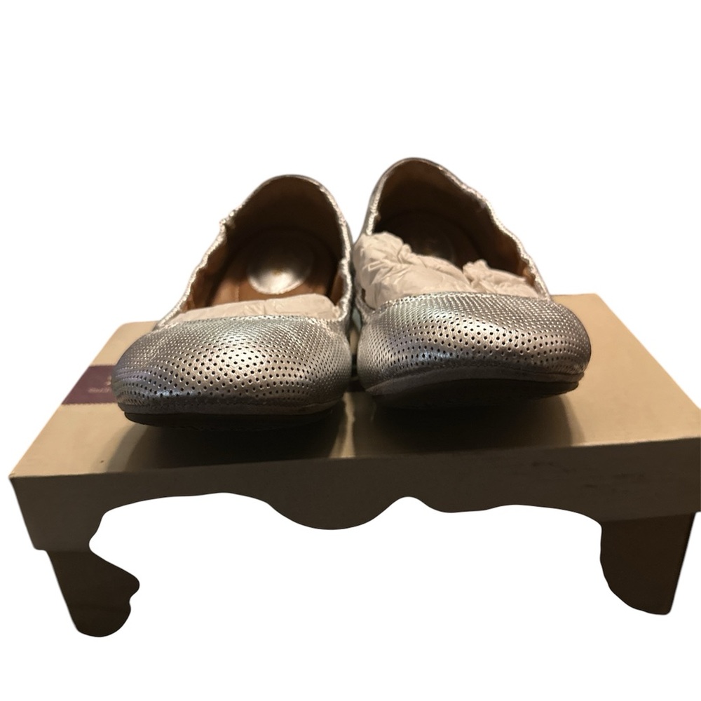 Gently used in original box Clark’s ballet flats